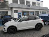 Volkswagen T-Roc R-Line BLACK STYLE 1,5 TSI DSG AHK,IQ KAM - Volkswagen T-Roc mit Benzin-Antrieb: Limousine