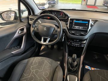 MYAUTOCENTER – Gebraucht- und Jahreswagen mit Werkstattservice in Pfaffenhofen Peugeot 2008 Active *Klima*PDC*Navi*