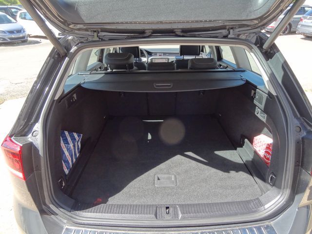 Fahrzeugabbildung Volkswagen Passat Alltrack/4Motion/2.Hd/Kam/AHK/Navi/