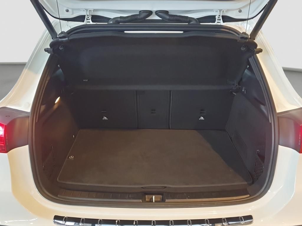 Fahrzeugabbildung Mercedes-Benz GLA 200 AMG*KeyLess*MULTIBEAM*SpurH*PDC*RFK*AHK