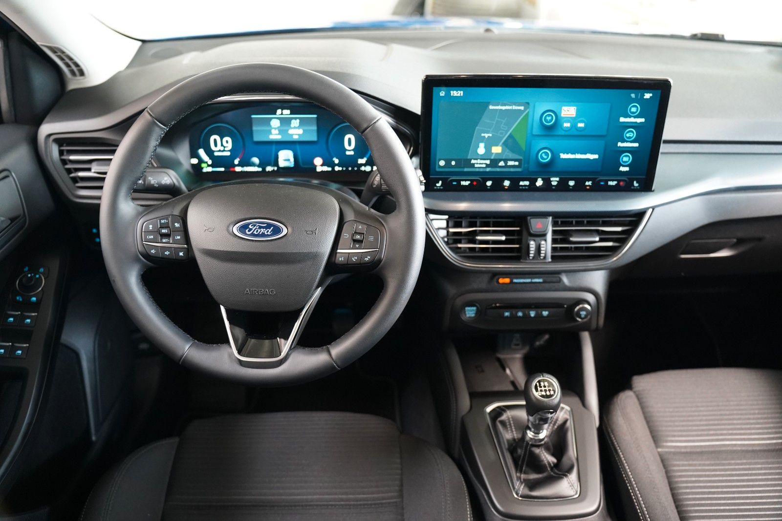 Fahrzeugabbildung Ford Focus Active X*PANO*ACC*RFK*WINTER-P.*ALLWETTER