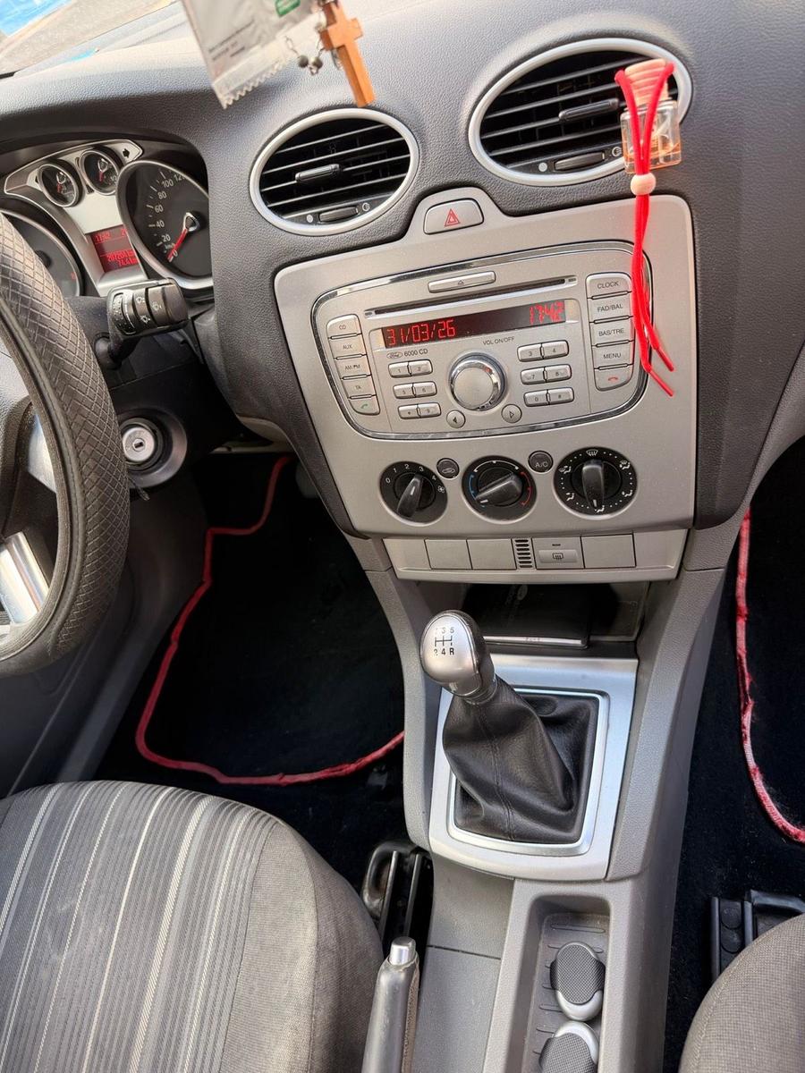 Ford Focus 2008 — photo 8