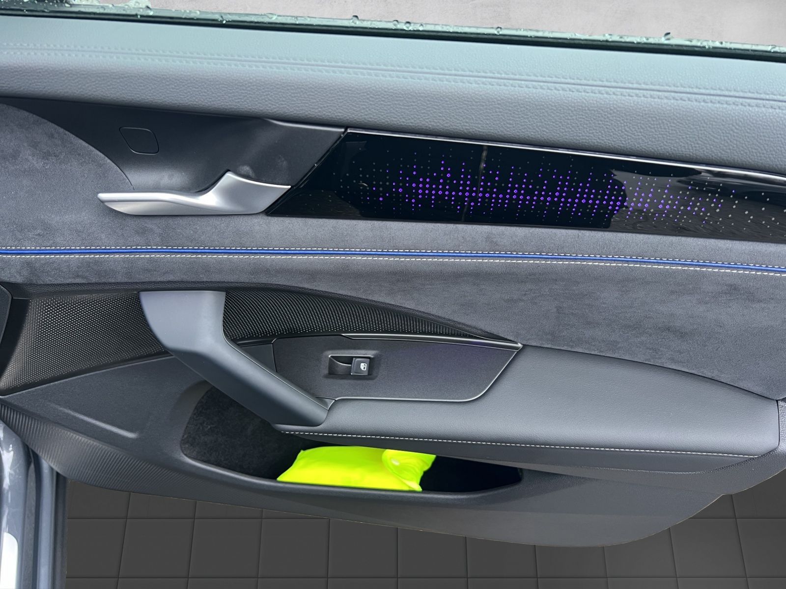 Tayron R-Line 2.0 TDI 4M DSG LED*Pano*AHK