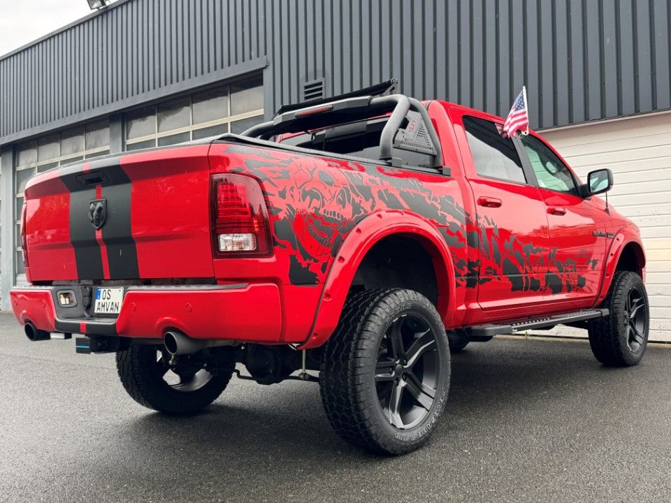 Fahrzeugabbildung Dodge RAM 5.7 Fahrwerk 2,11m hoch 22" Schiebed. Leder