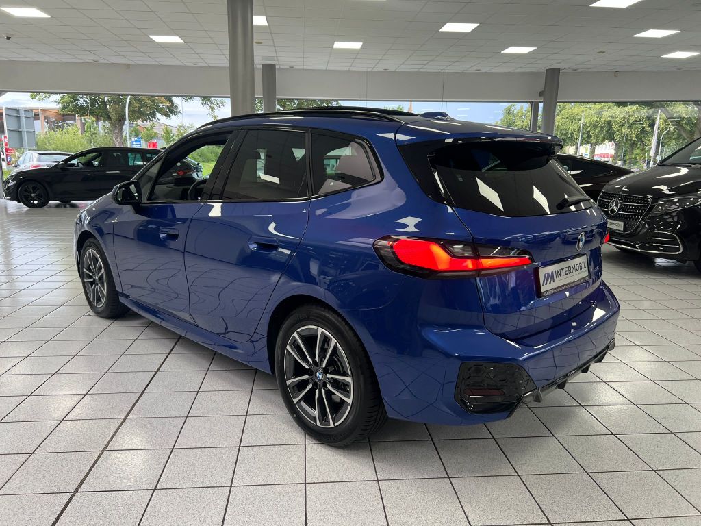 BMW 223 Active Tourer d xDrive M-Sport PANO*HUD*360°