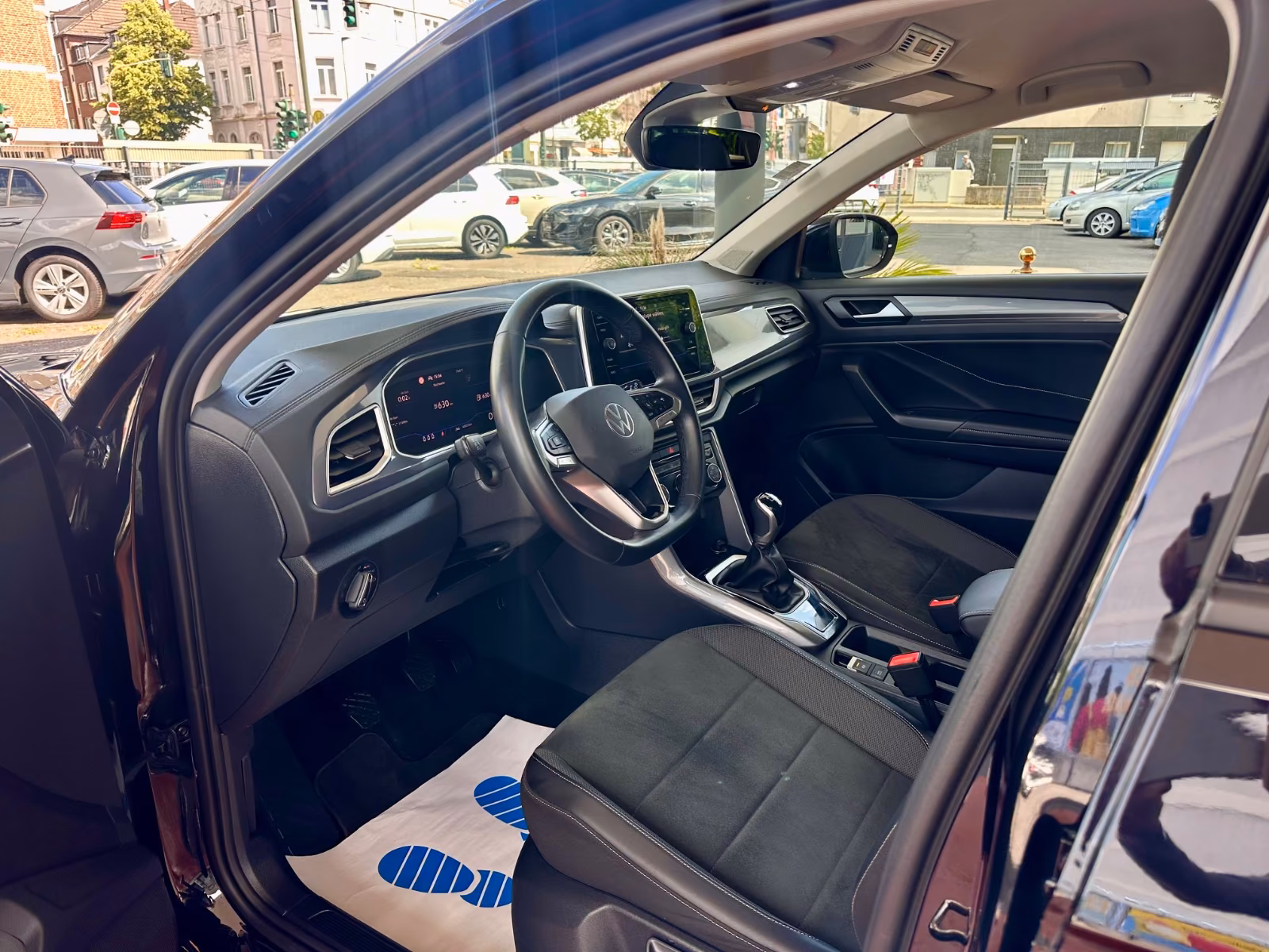 Volkswagen T-Roc 1.5 TSI Style LED App-Connect 1.Hand, миниатюра 11