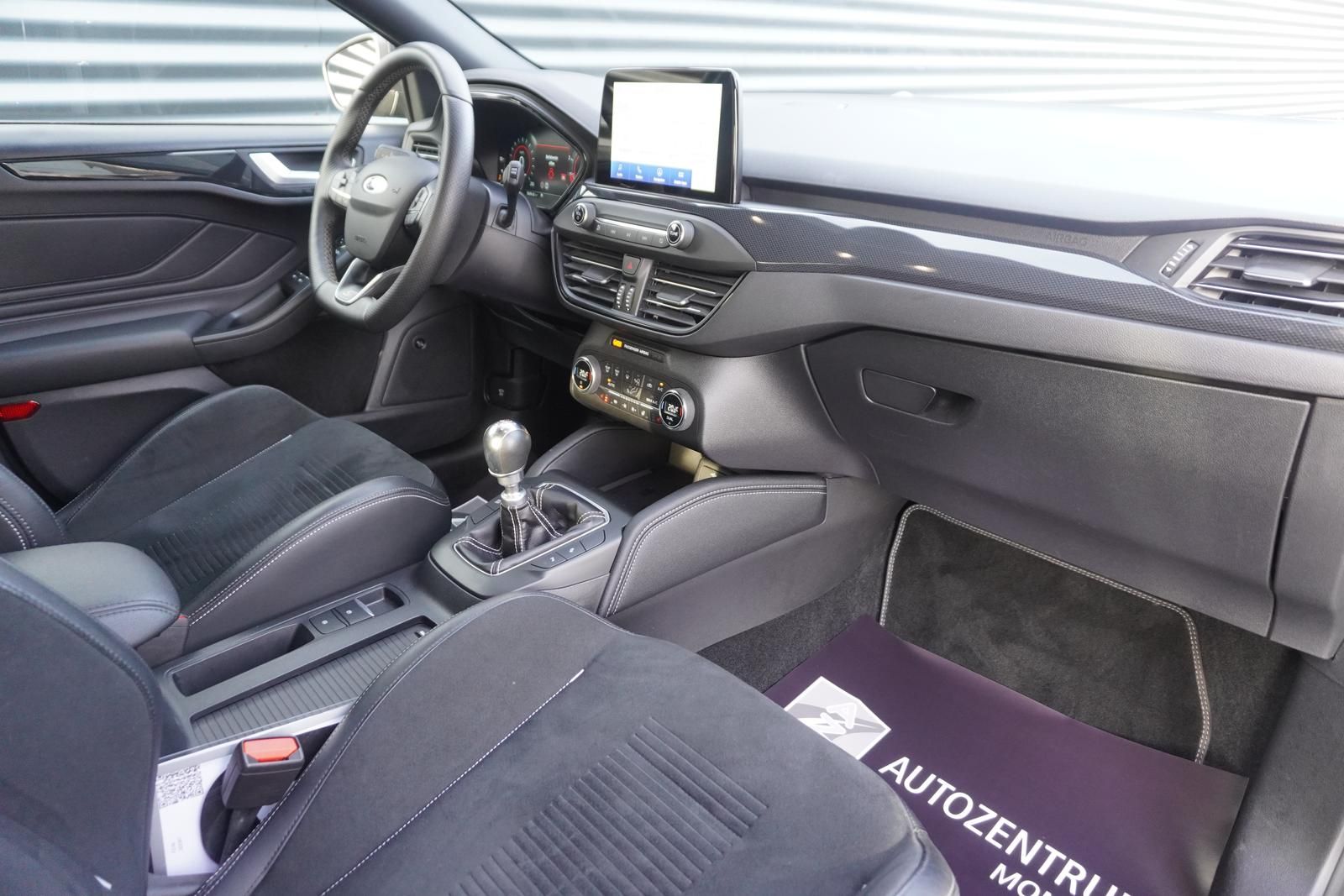 Ford FOCUS ST PERFORMANCE RECARO VIRTUAL KAMERA B&O foto 17