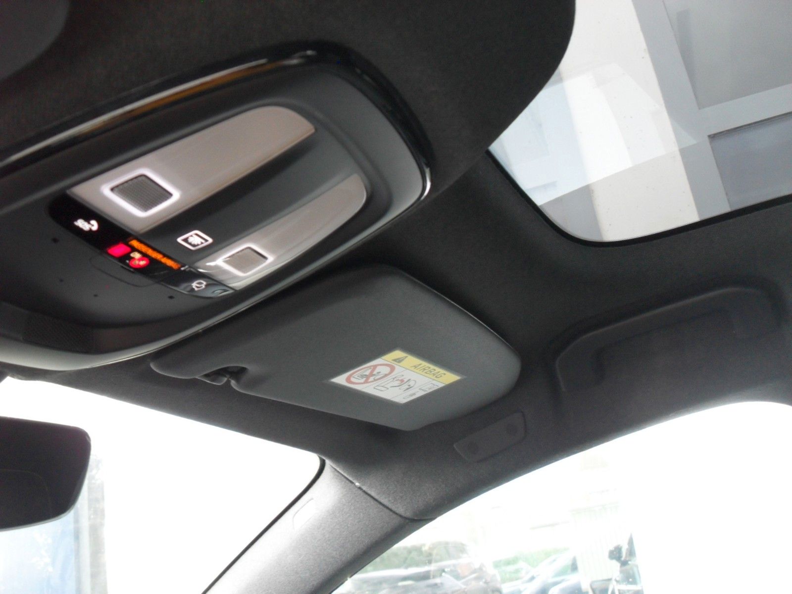 Fahrzeugabbildung Volvo C40 Ultimate Recharge Pure Electric AWD