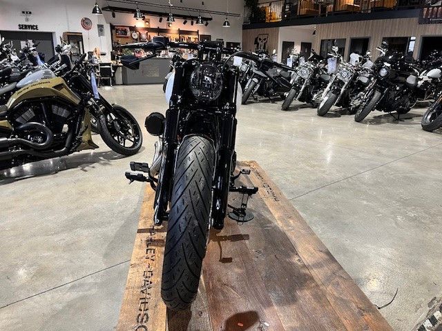 Fahrzeugabbildung Harley-Davidson FXBRS Breakout 117cui CVO UmbauUmbau