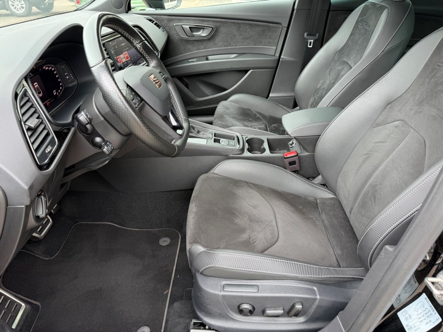 SEAT Leon 290 2.0 TSI EU6d-T Cupra C1 Carplay LED ALU - Image 13