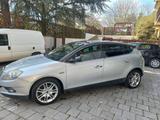 Lancia Delta 1.6 MJT DPF Argento - Lancia Delta Argento mit Diesel-Antrieb