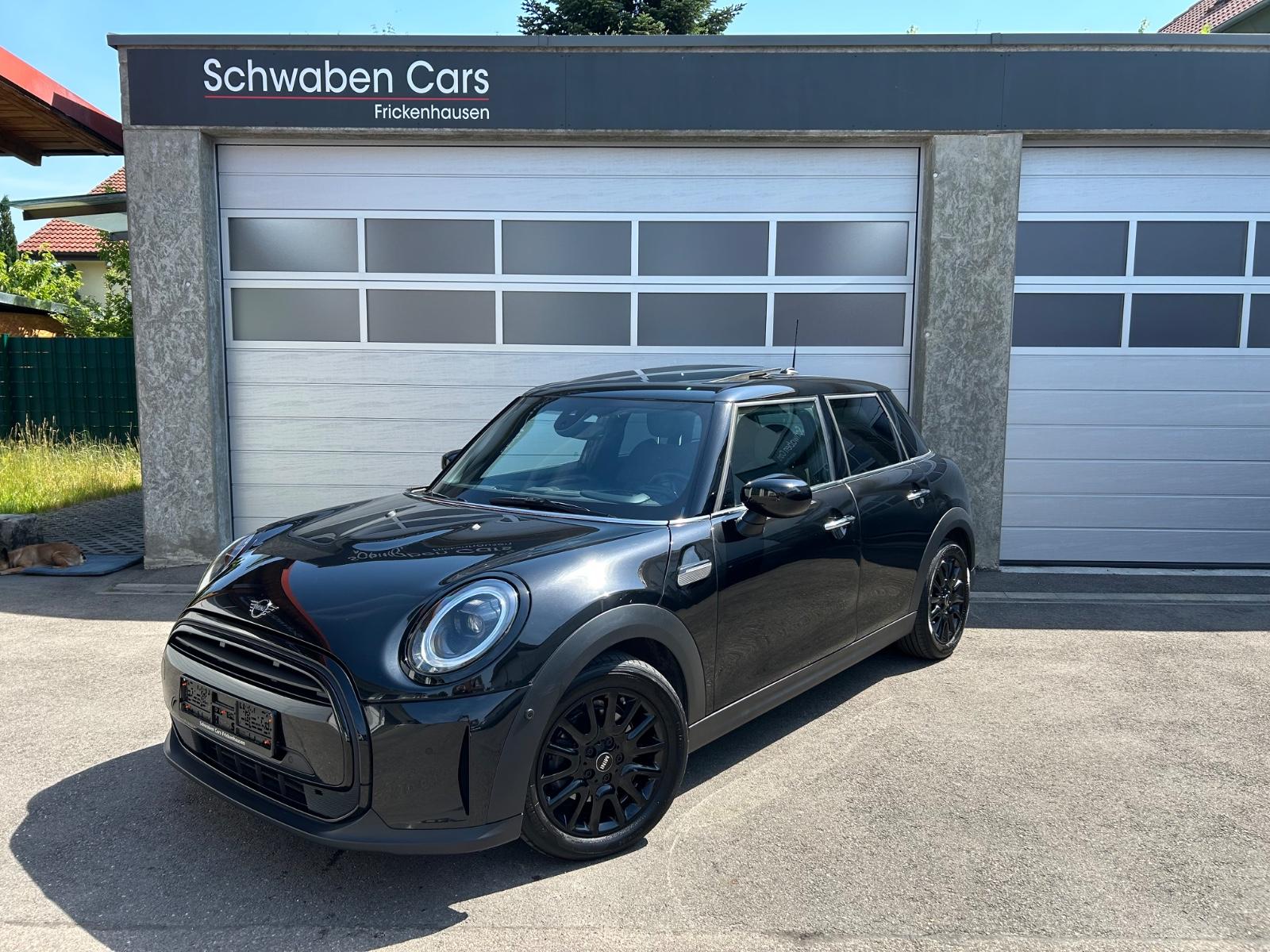 MINI Cooper 5-Türer Panorama Head-Up Lenkradheizung