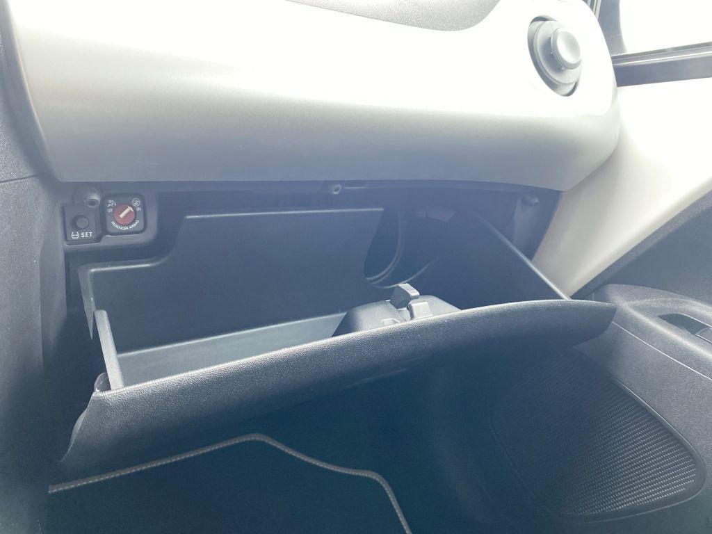 Fahrzeugabbildung Citroën C1 VTi 68 Shine Edition *Klima*Mirrorsceen*Cam*