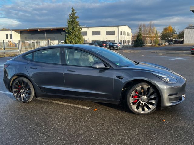 Tesla Model 3 Performance aus 1. Hand