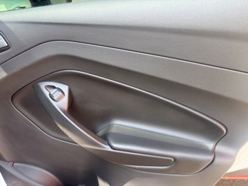Ford Kuga - 11