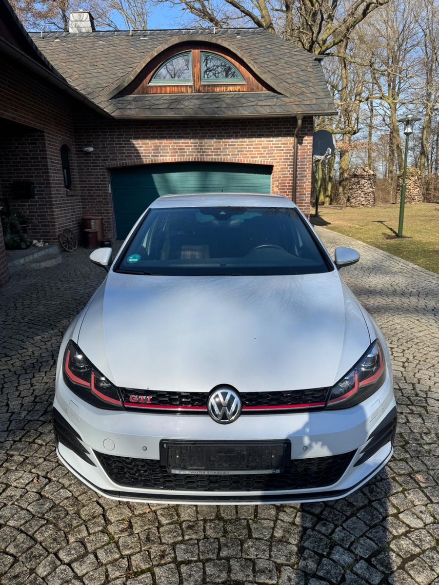 Volkswagen Golf VII Lim. GTI Performance/LED/VIRTUAL/ACC