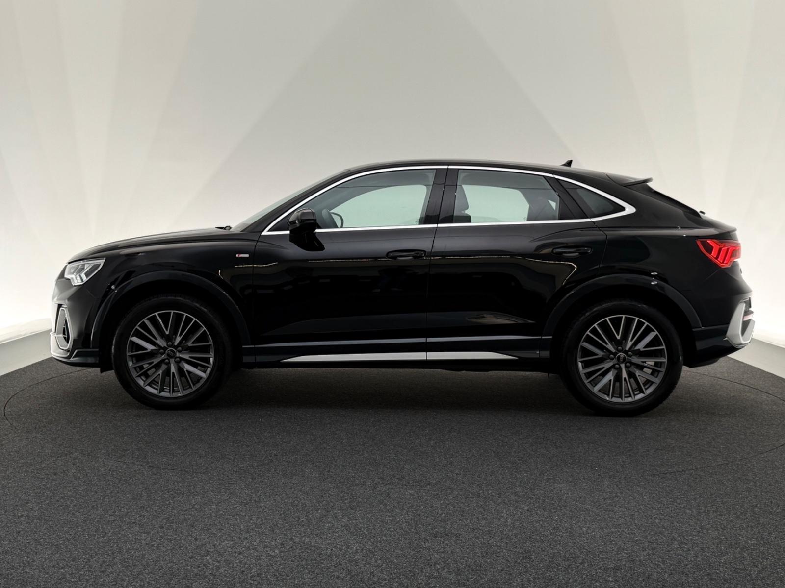 Audi Q3 35 TDI*S LINE*LED-R.KAM-AHK-SHD-MMI-KESSY — 4