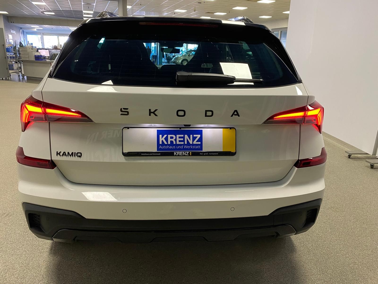 Fahrzeugabbildung SKODA Kamiq Monte Carlo 1.5 TSI DSG+AHK+MATRIX+PANO+5J