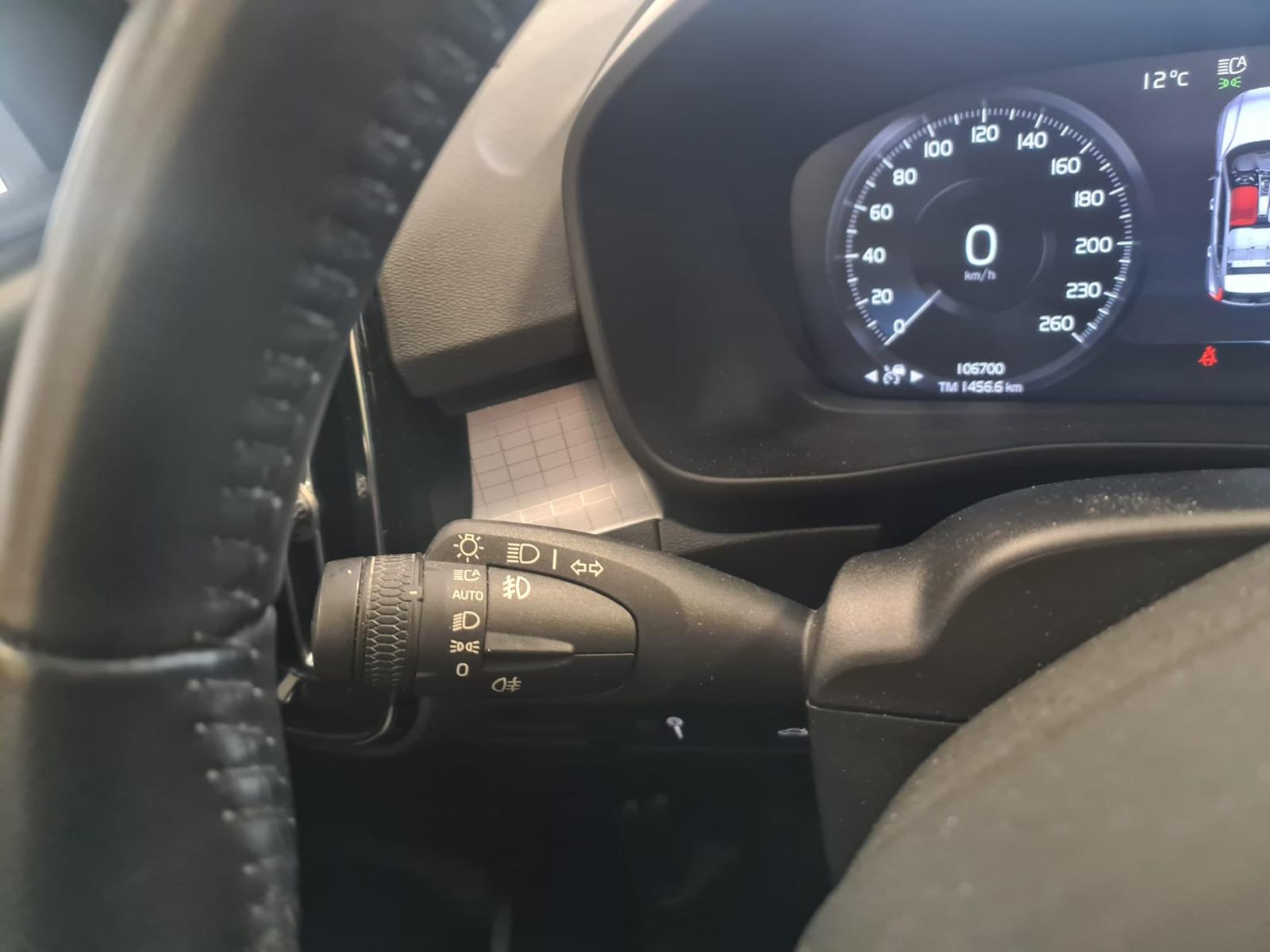Volvo XC40 Momentum AWD/LED/Nav / 1.Hand,Kamera