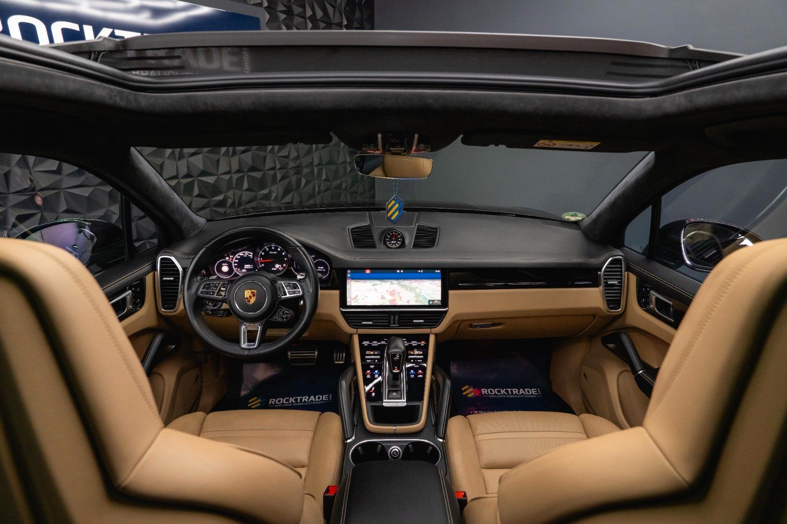 Fahrzeugabbildung Porsche Cayenne Turbo V8 Sport Chrono TECHART *ACC*PANO*