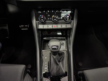 Skoda Karoq Sportline 1.5 Matrix+AHK+Panodach+Kamera