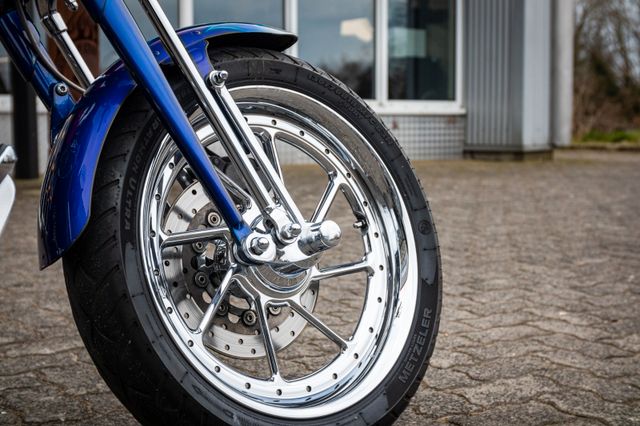 Fahrzeugabbildung Harley-Davidson CVO Screamin' Eagle Softail Springer FXSTSSE3