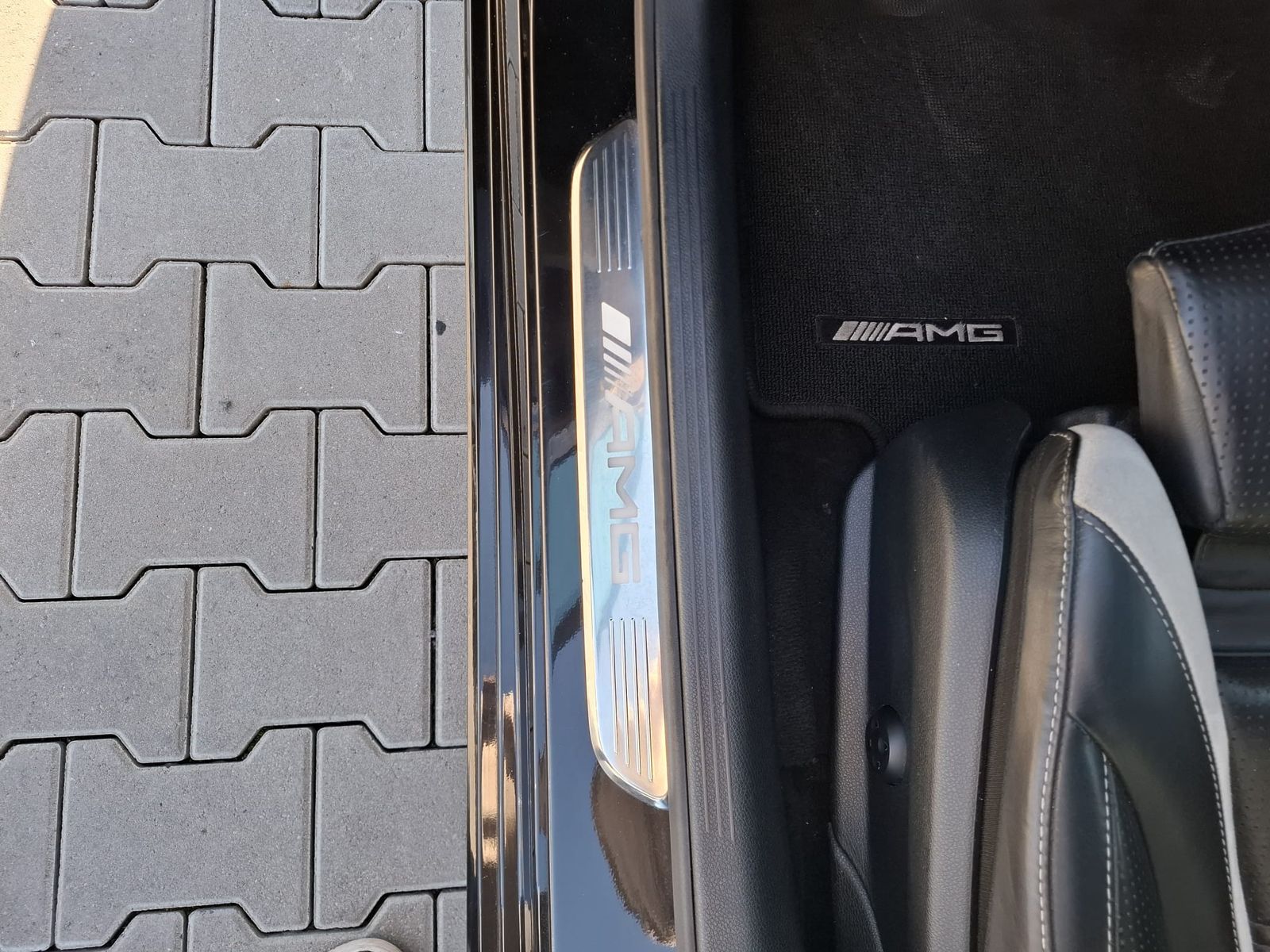 Fahrzeugabbildung Mercedes-Benz c63s AMG PANO*LEDER*BURMESTER*MULTIBEAM*DISTR.