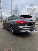 Ford Focus 2,3 EcoBoost ST Styling-Paket Turnier ... - Ford Focus: Styling