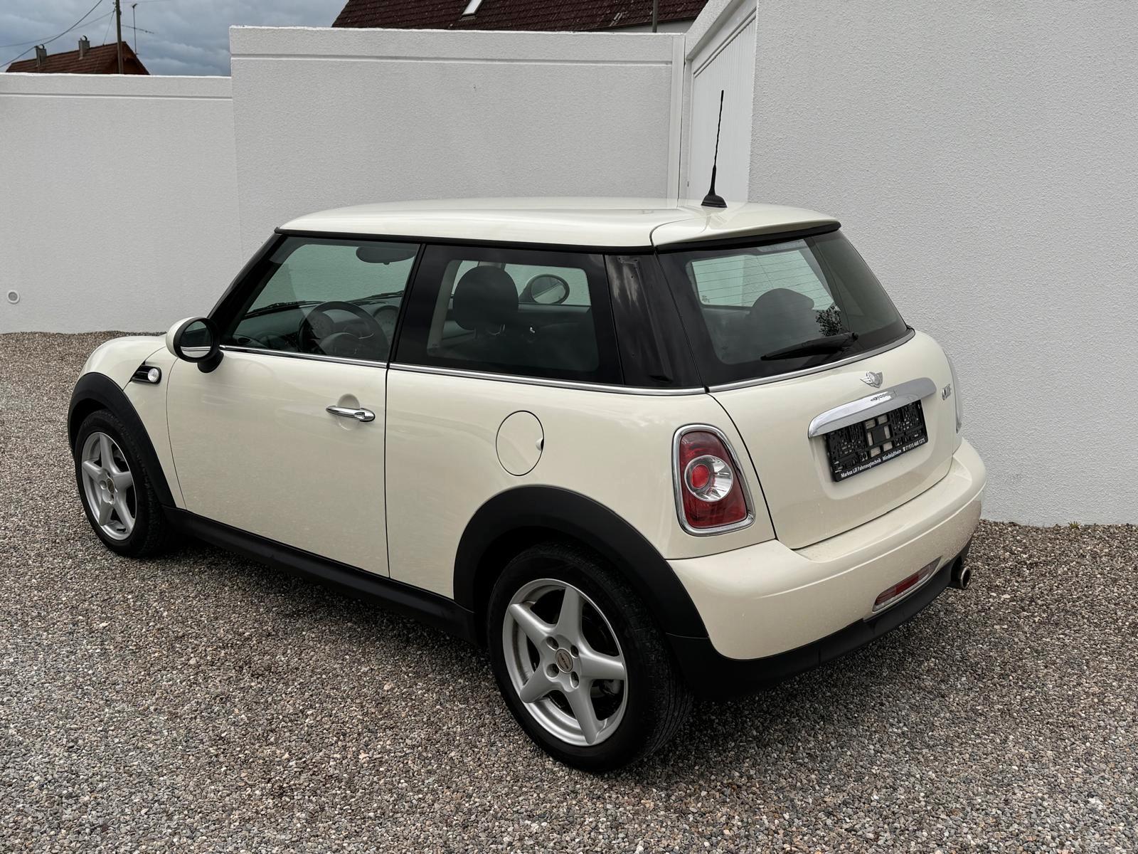MINI Cooper Alu SHZ Klima Scheckheft nur 139tkm