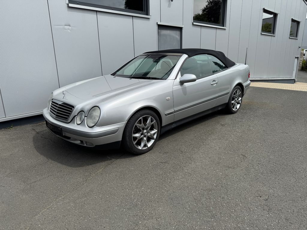 Mercedes-Benz CLK 320