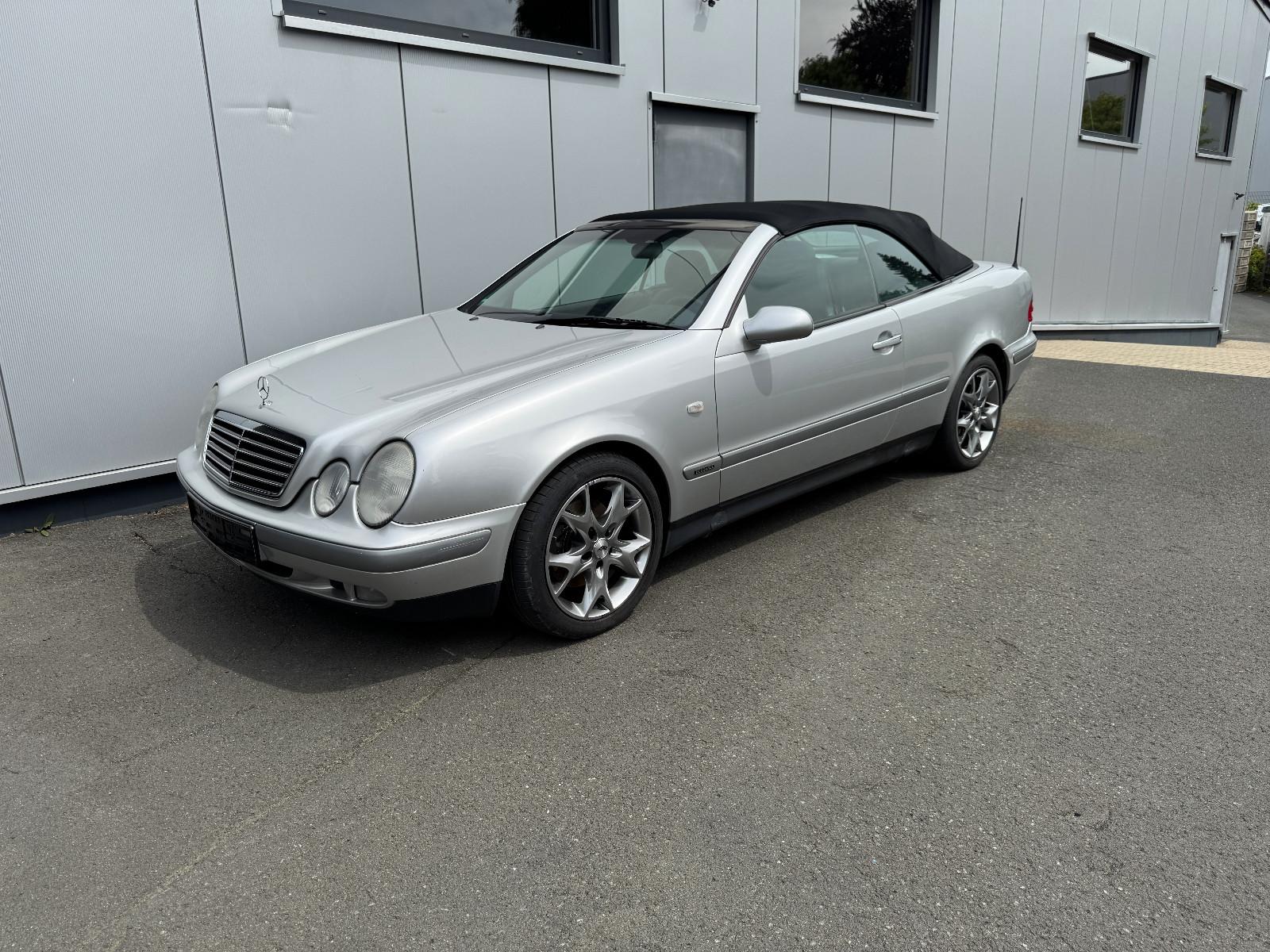 Mercedes-Benz CLK 320 W208 Cabrio