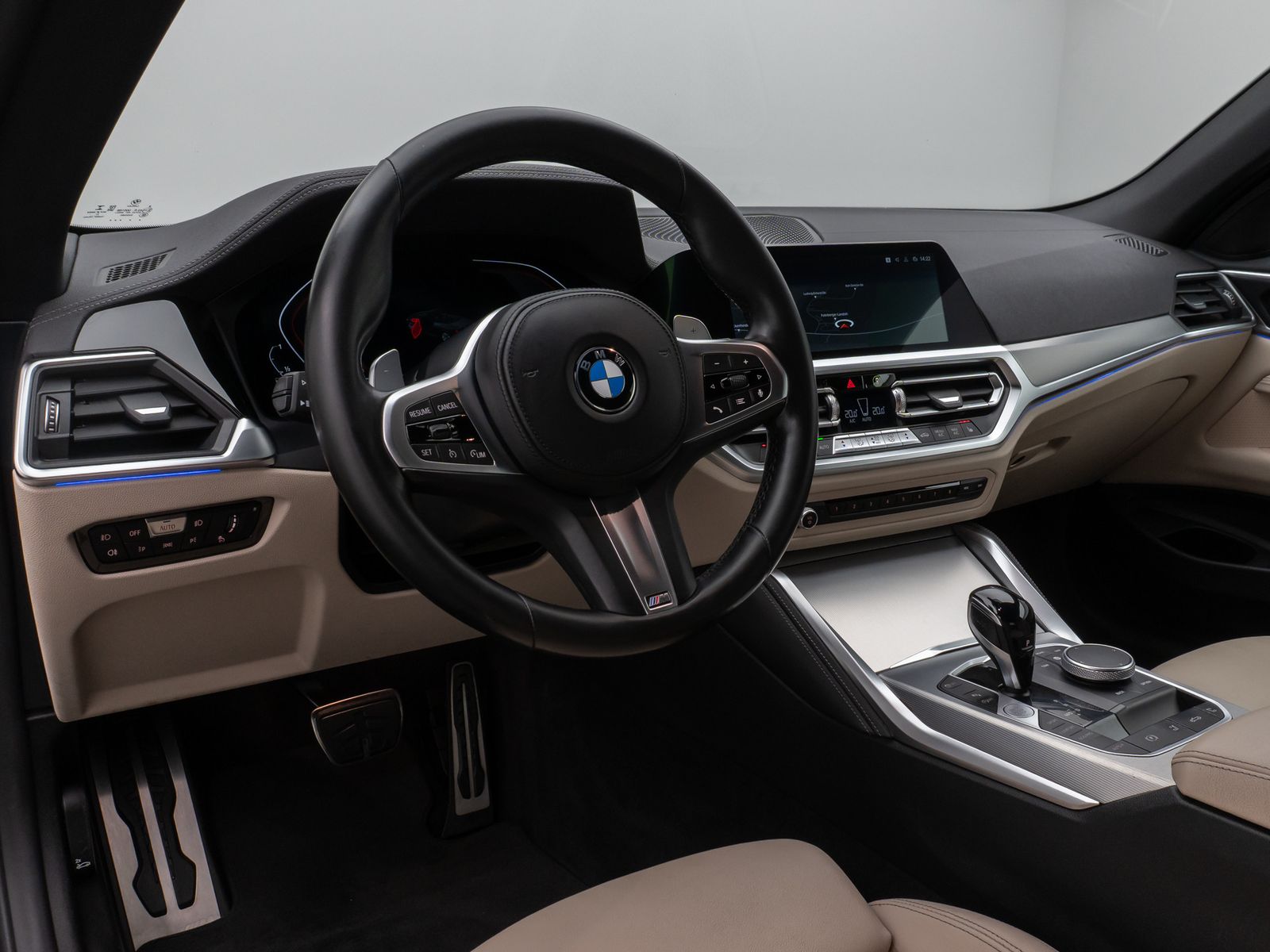 Fahrzeugabbildung BMW 430i Cabrio M Sport Kamera DAB HiFi Komfort Alar
