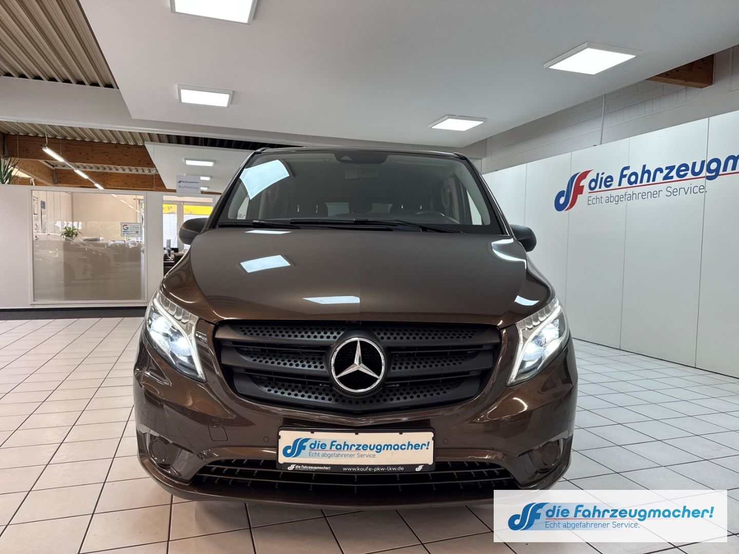 Fahrzeugabbildung Mercedes-Benz Vito Tourer 116 CDI BT kompakt BlueTEC *EXPORT