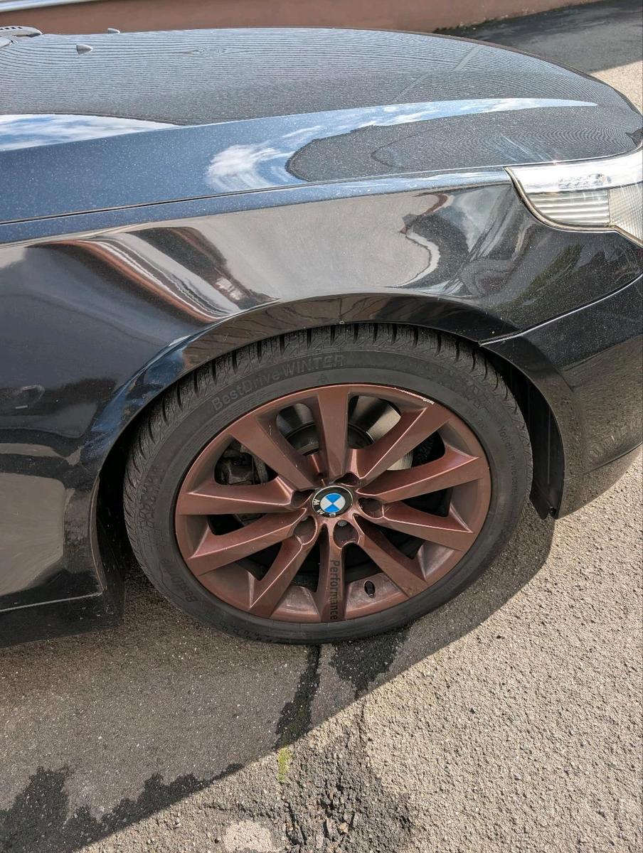 BMW 530 2004 — салон
