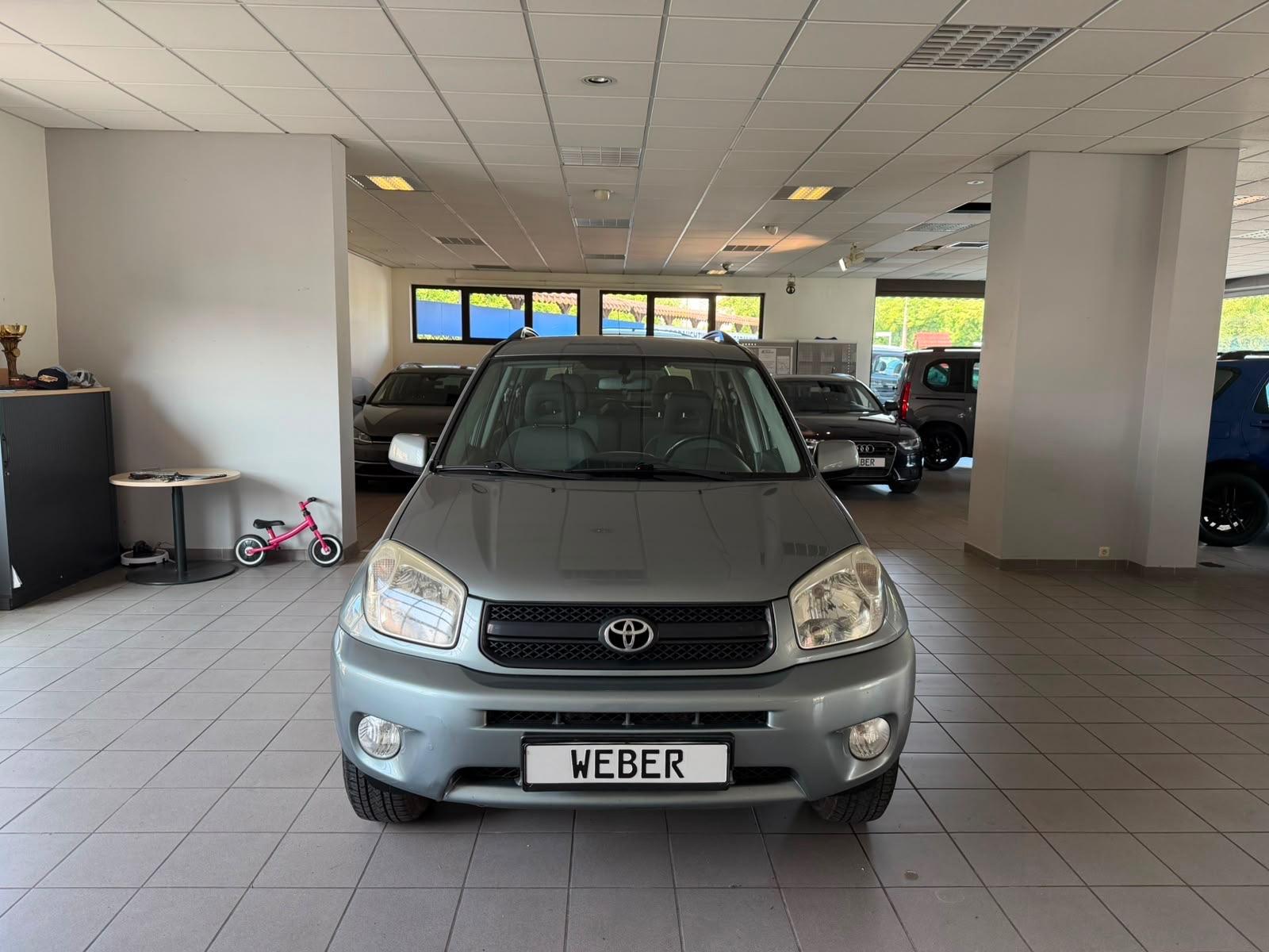 Toyota RAV4 2.0 VVT-i 150 ch 4x4 Sol • Attelage • Radar de recul