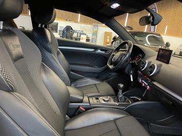 Audi A3 S line *Sportpaket*Klima*Xenon*PDC*Navi*SHZ*