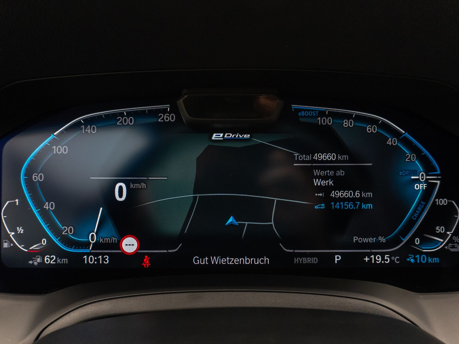 Fahrzeugabbildung BMW 330e M Sport Kamera Laser HUD DAB HiFi Komfort