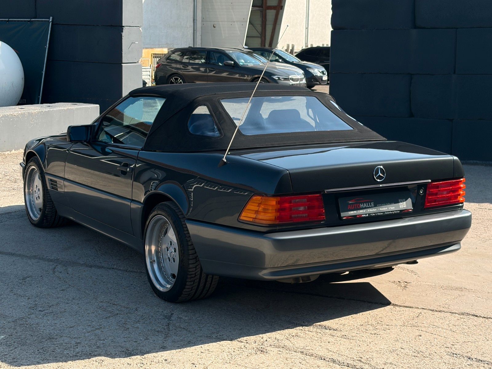 Fahrzeugabbildung Mercedes-Benz SL 320 R129 Cabrio Autom. AMG unfallfrei Note 2