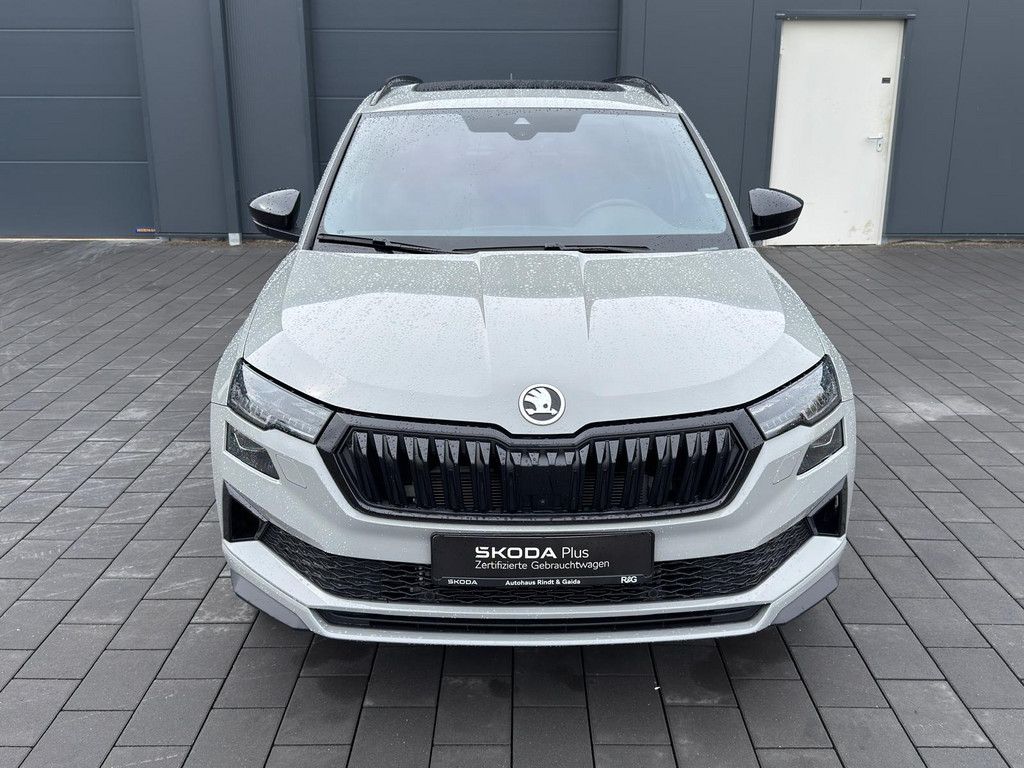 Skoda Karoq 1.5 TSI ACT Sportline PANO MATRIX-LED 360° imagem 2
