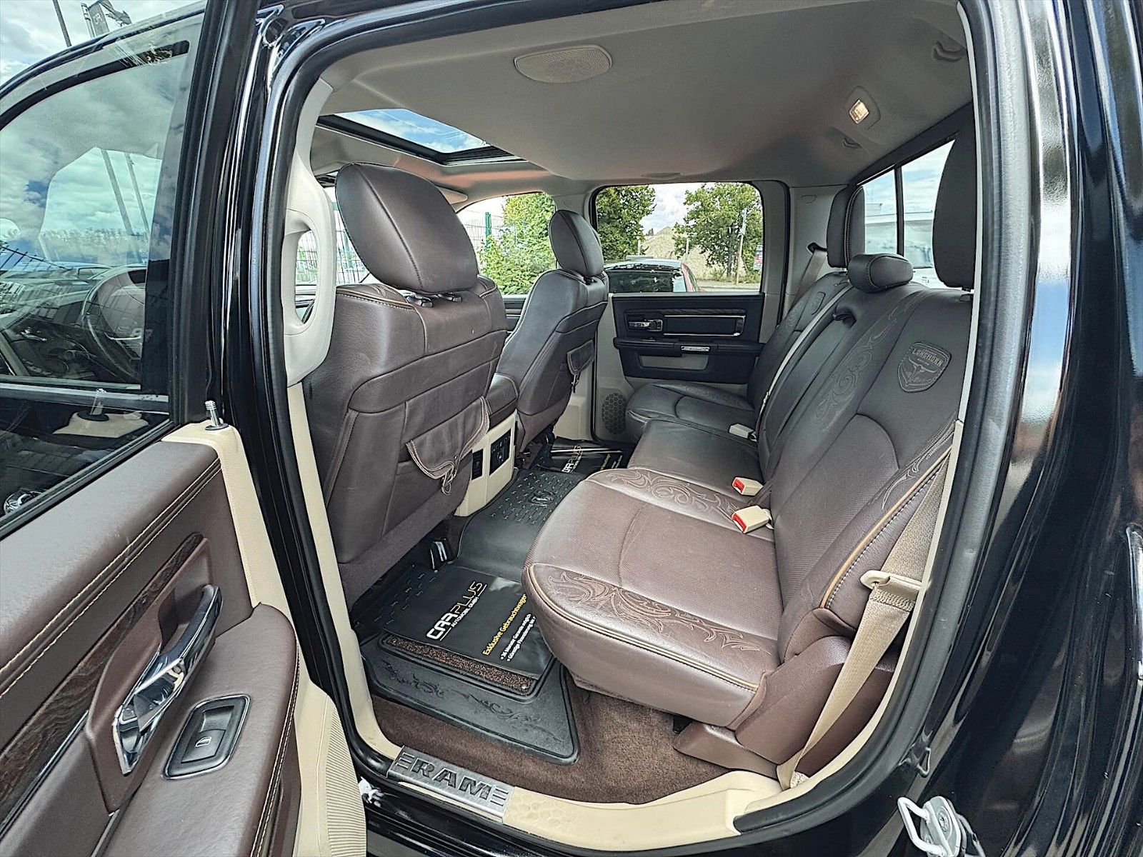 Fahrzeugabbildung Dodge RAM 5.7 V8 HEMI LARAMIE LONGHORN RAM BOX  LPG
