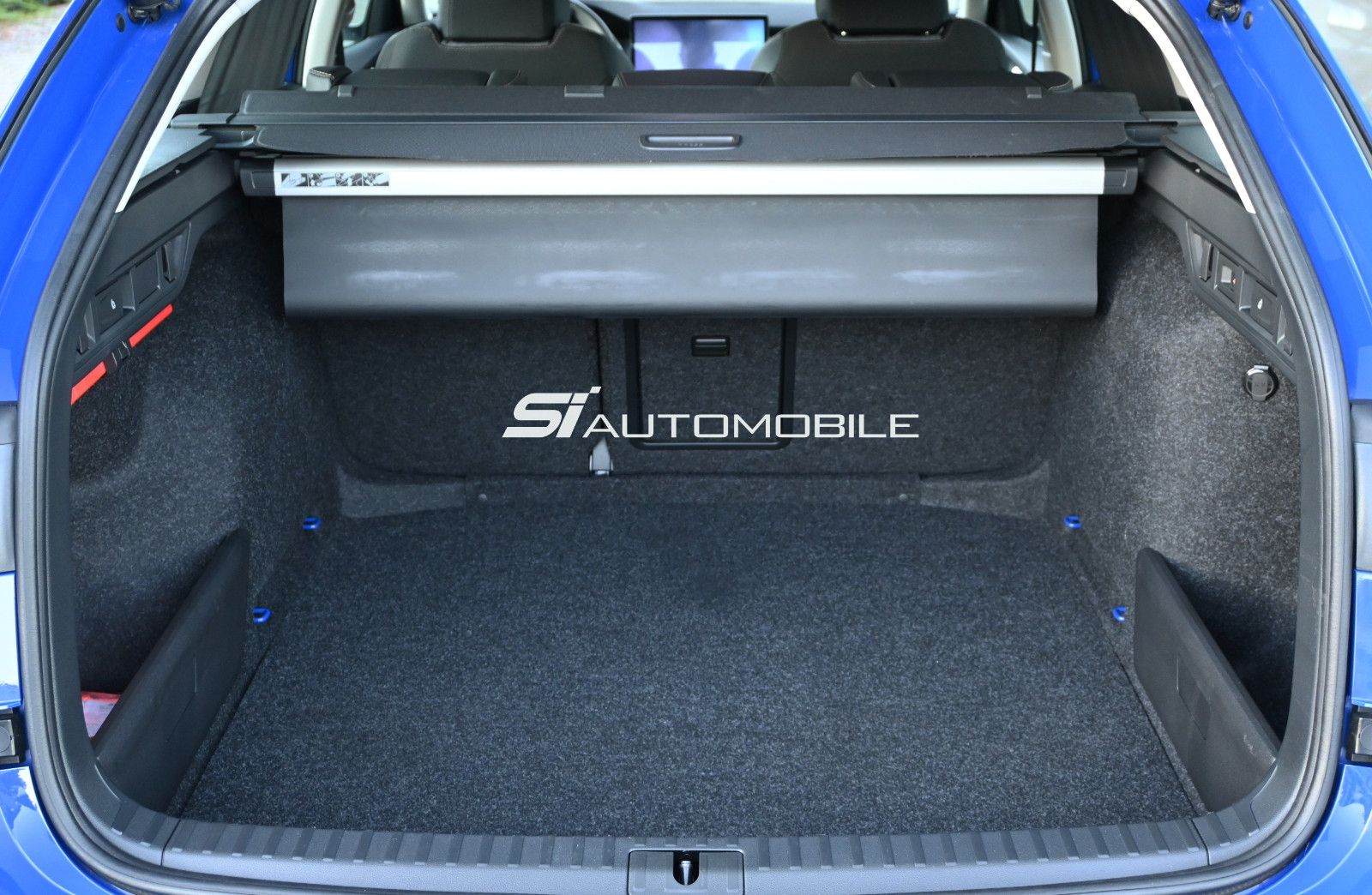 Fahrzeugabbildung SKODA Octavia 2.0 TDI DSG Combi°AHK°KOMF.PAK°STANDHEIZ