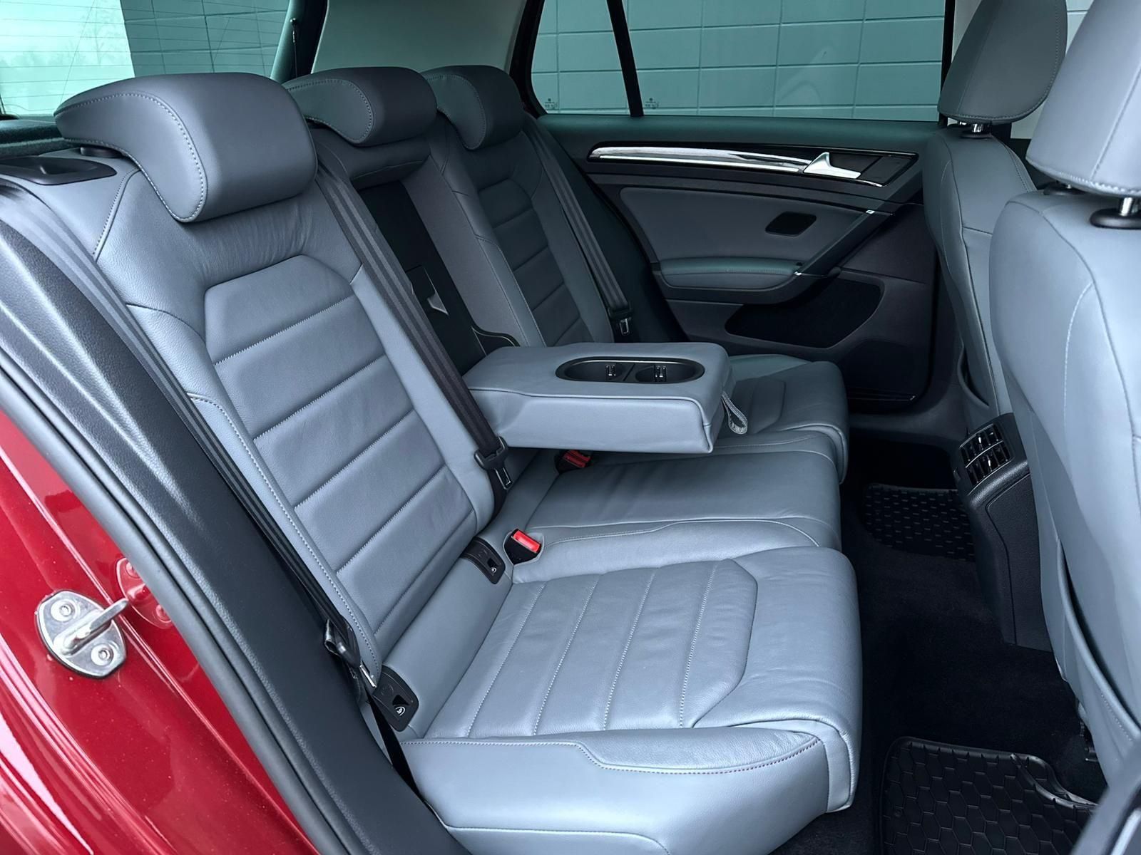 VW Golf 2.0TDI HIGHLINE* LED#SHZ#LH#AHK#PANO#KEYLES - Image 16