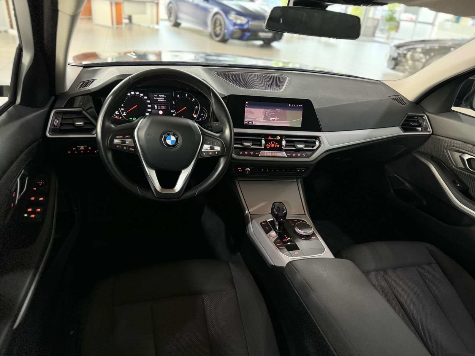 Fahrzeugabbildung BMW 320d xD Kamera DAB CockPit+ Geschwindigkeitsreg.