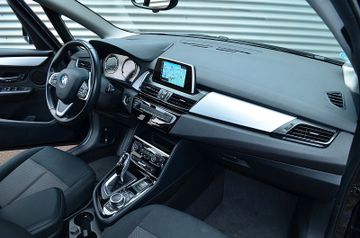 BMW 216 - 12
