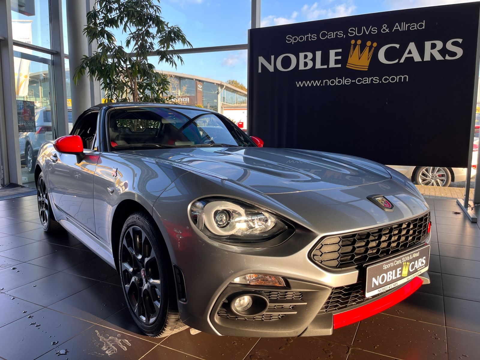 Fahrzeugabbildung Abarth 124 Spider  BOSE LEDER ALU