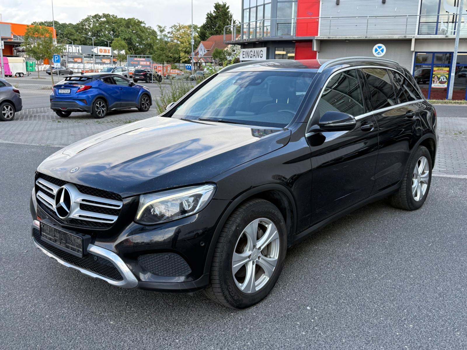 Mercedes-Benz GLC 220d AMG 4MATIC PANORAMA KAMERA 1HAND