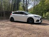 Ford Focus 2,3 EcoBoost RS Allrad 500PS 670Nm - Ford Focus: Weiß, RS