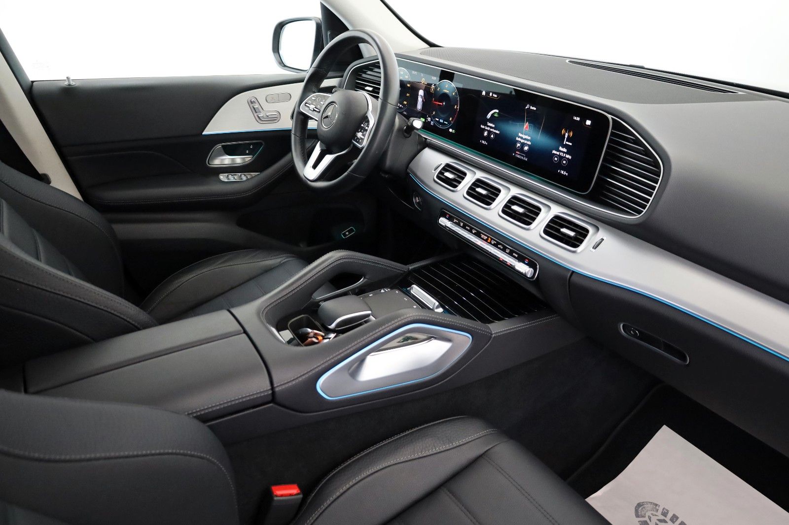 Fahrzeugabbildung Mercedes-Benz GLE 300 d 4Matic,Leder,Navi,LED,Kamera,Pano,AHK