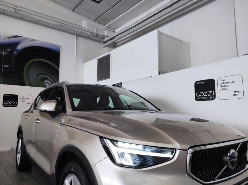 Volvo VOLVO XC40 (2017-->) - XC40 T2 Geartronic Moment imagem 3