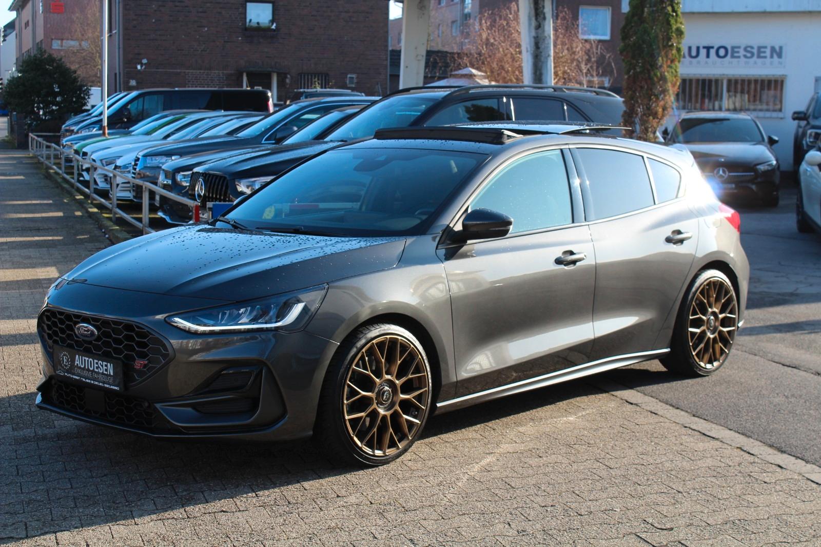 Ford Focus 2,3 EcoBoost ST+PANORAMA+B&O+KAMERA+